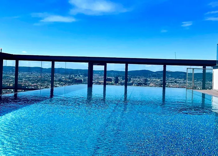 Apartment Panorama Sky I Rooftop Pool I Metro Station *