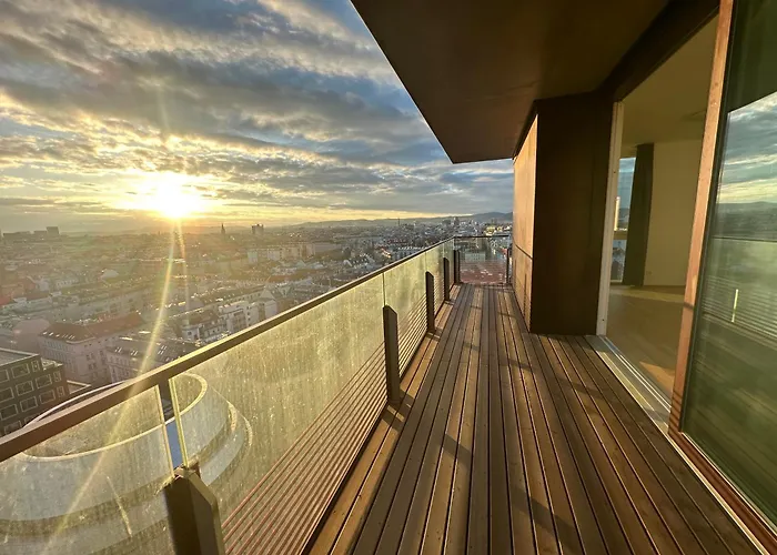 Apartment Panorama Sky I Rooftop Pool I Metro Station *